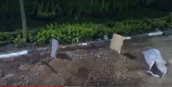 Makam Tiba-tiba Muncul di Gerbang Perumahan Gegerkan Warga