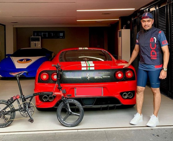Bikin Iri, Ini Koleksi Mobil Sport Crazy Rich Tanjung Priok Ahmad Sahroni!