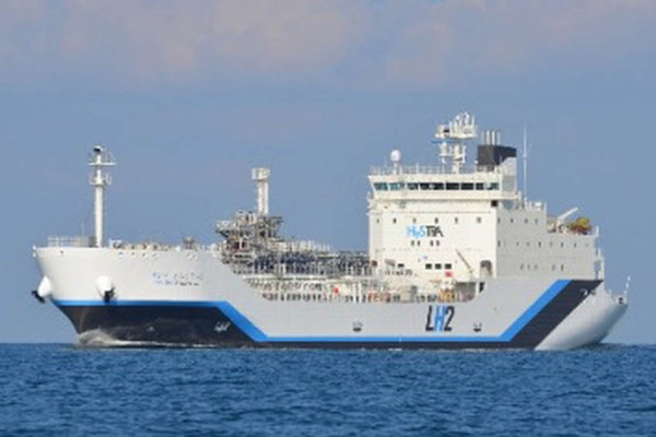 Kapal Tanker Hidrogen Pertama di Dunia Sukses Berlayar dari Jepang ke Australia