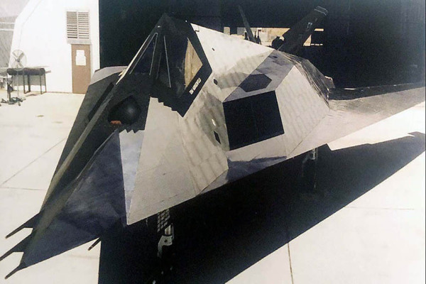 Dilapisi Kulit Misterius, Pesawat Tempur F-35 dan F-117 Terlihat Seperti Cermin Terbang