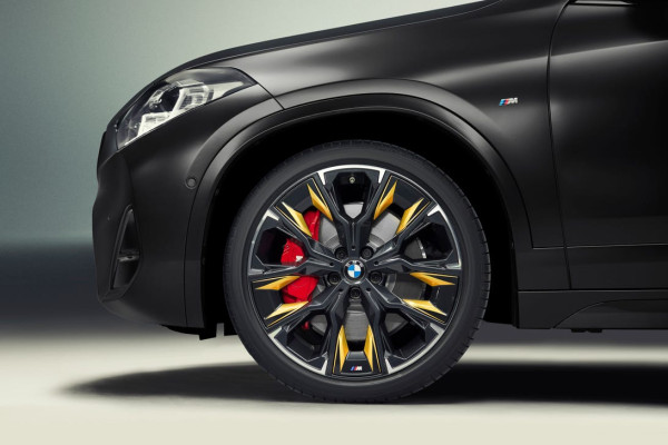 Incar Para Sultan, BMW Luncurkan X2 GoldPlay Edition yang Kaya Ornamen Emas
