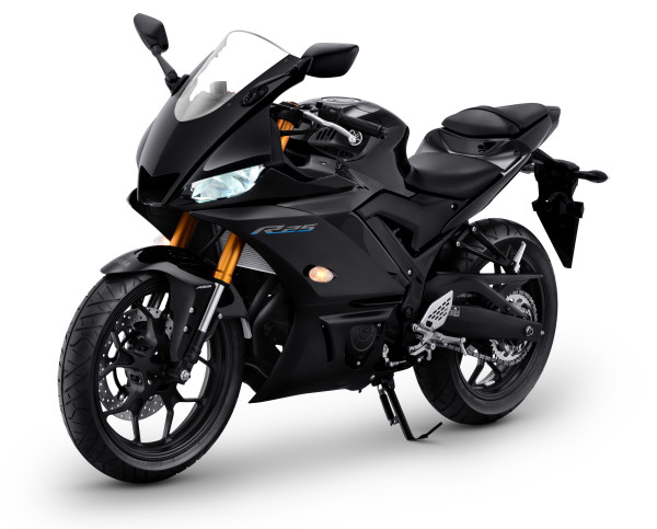 Warna Baru Hitam dan Biru Bikin Yamaha R25 Semakin Gahar