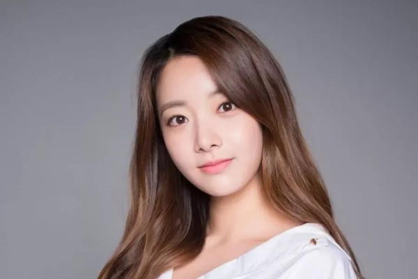 APRIL Bubar, Ini Prestasi dan Kontroversinya selama 6 Tahun Berkarier