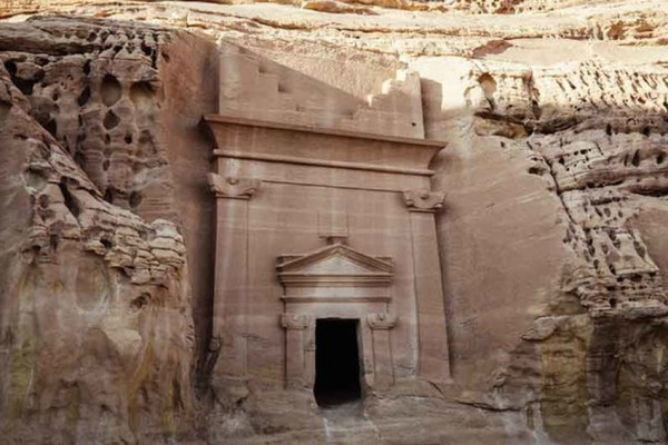 Arab Saudi Siapkan Rp214 Triliun untuk Proyek Wisata di Lokasi Kaum Tsamud Diazab Allah Taala