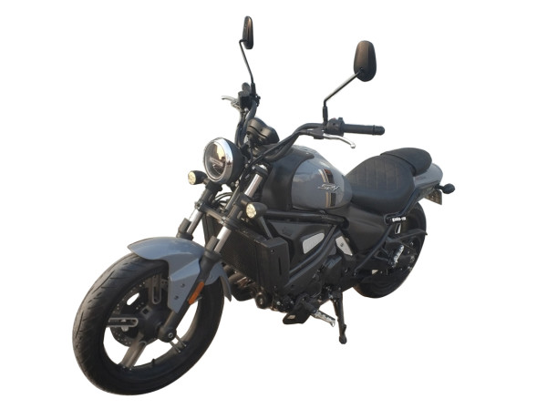 QJMotor Siap Luncurkan SRV500 dan SRK400 untuk Pasar Global