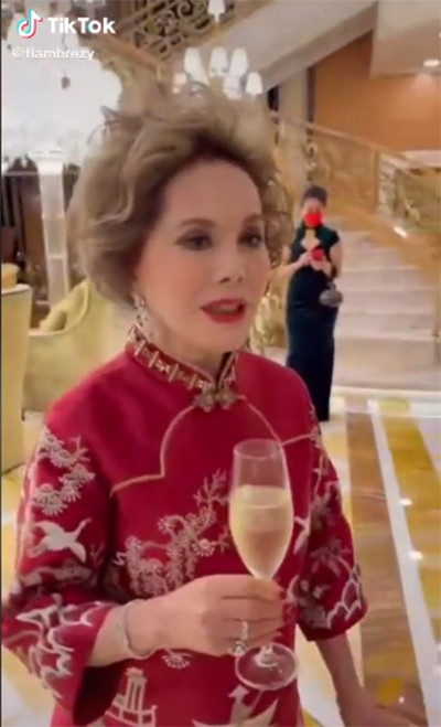 Ratna Sari Dewi Istri ke-5 Bung Karno Viral, Tampil Enerjik di Usia 82 Tahun Nyanyikan Lagu Indonesia