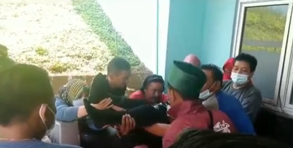 Penampakan Minibus Masuk Jurang dan Belasan Korban Telentang di Ciamis, 2 Tewas