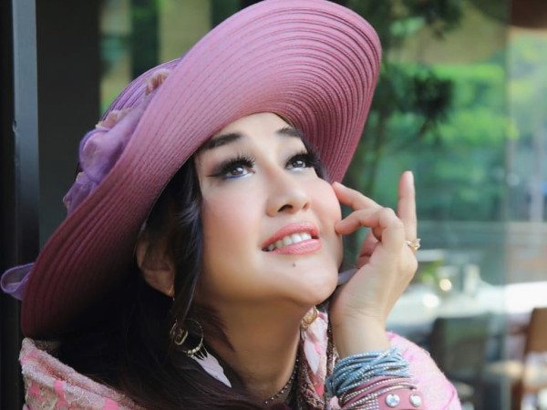 4 Artis yang Awet Muda, Nomor 2 Masih Seksi dan Ramping seperti Remaja