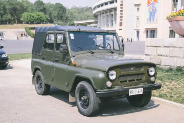 Mengintip Mobil yang Beredar di Korea Utara, Ternyata Ada Merek Terkenal