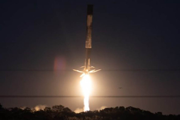 Setelah 4 Kali Ditunda, SpaceX Falcon 9 Sukses Luncurkan Satelit Cuaca Milik Italia