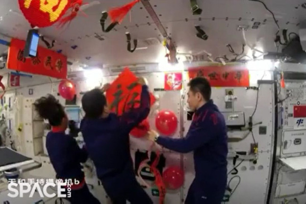 Pertama Kali Astronot China Rayakan Tahun Baru Imlek di Stasiun Luar Angkasa Tiangong