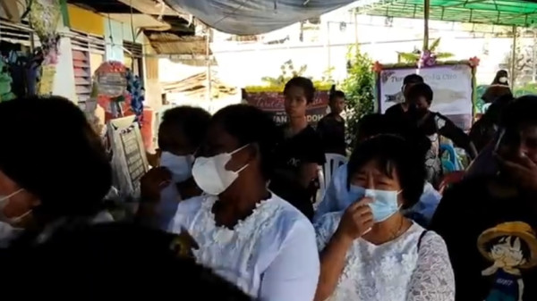 8 Hari Penantian, Jenazah Ridwan Korban Pembakaran Diskotek Double O Sorong Disambut Isak Tangis Keluarga