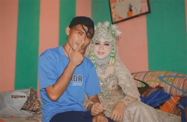 Viral! Pernikahan dengan Busana Paling Sederhana, si Pengantin Pria Dikira Mau Nongkrong