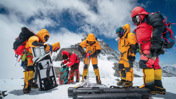 Gletser Ceruk Selatan di Gunung Everest akan Segera Habis Mencair