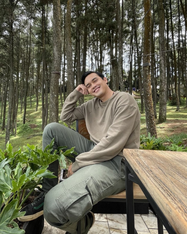 7 Artis yang Suka Makan Jengkol, Nomor 3 Tak Disangka