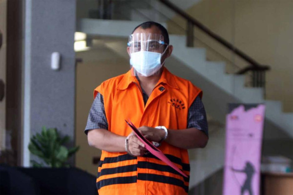 Stepanus Robin Pattuju dan Maskur Husain Dijebloskan ke Lapas Sukamiskin
