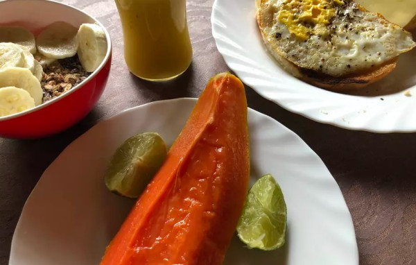 6 Menu Sarapan di Dunia, Nomor 3 Makan Mie dengan Daging Sapi Mentah