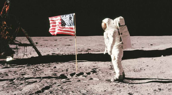 Film Moonfall Kuatkan Teori Konspirasi dan Eksistensi Bulan