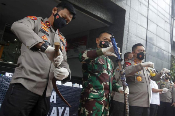 3 Momen Keakraban Jenderal Dudung dan Irjen Pol Fadil, Nomor 2 Terobos Banjir Bareng