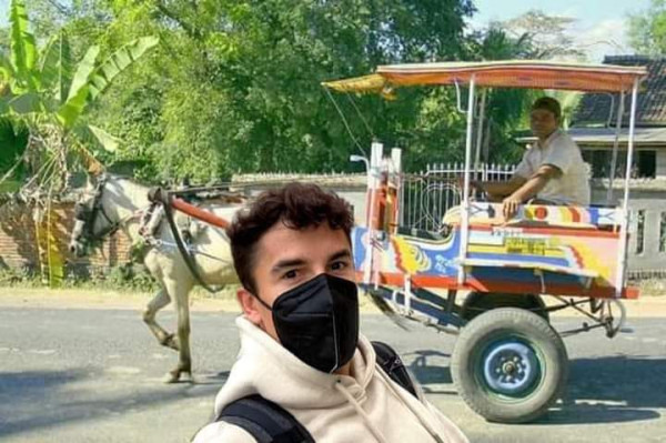 Kocak! Foto Editan Marc Marquez di Lombok Jadi Hiburan Netizen