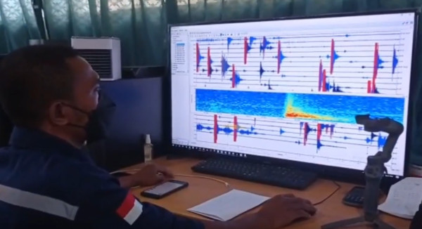 Erupsi Terkini Gunung Ile Lewotolok, 31 Gempa Disertai Gemuruh dan Lava Pijar