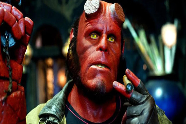 10 Superhero Paling Kuat yang Pernah Tampil di Film