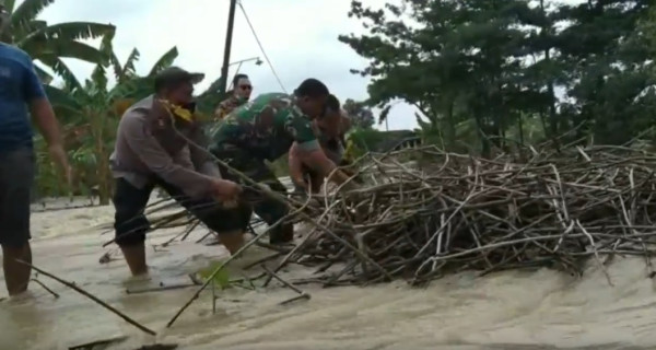 Banjir Kali Lamong Kian Meluas, 2 Kecamatan di Gresik Terendam