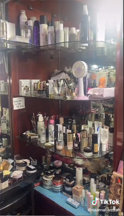 Viral! Nenek Ini Punya Kamar Rias dengan Koleksi Makeup Superlengkap, Saingan Tasya Farasya