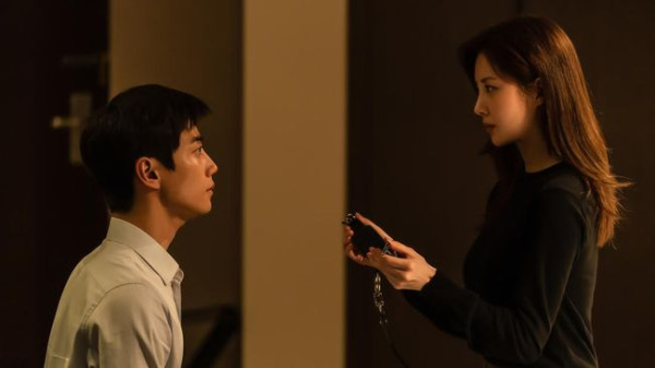 4 Hal yang Bikin Love and Leashes Beda Jauh dengan Fifty Shades of Grey