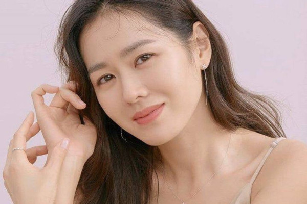 6 Rahasia Skincare Son Ye-Jin, Tidak Ribet dan Gampang Ditiru