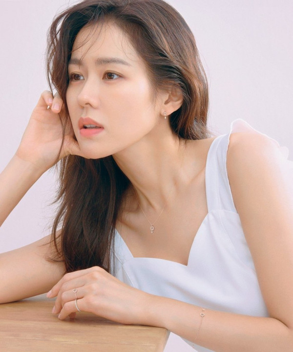 6 Rahasia Skincare Son Ye-Jin, Tidak Ribet dan Gampang Ditiru