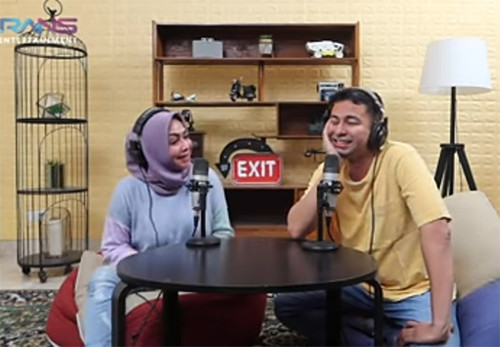 4 Artis Ini Sangat Dekat dengan Mertua, Nomor 3 Tinggal Kenangan