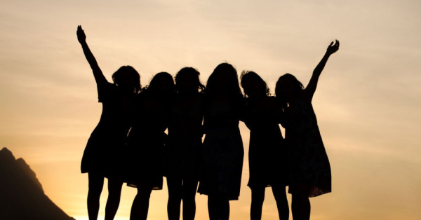8 Mitos Hubungan Pertemanan, termasuk 'Friends Forever'