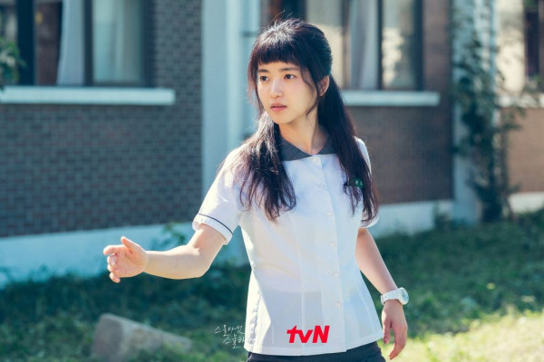Pesona Park Min-Young vs Kim Tae-Ri, Siapa yang Lebih Memukau?