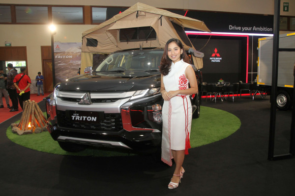 Bulan Penuh Cinta, Mitsubishi Tebar Promo Gratis Menarik buat Triton