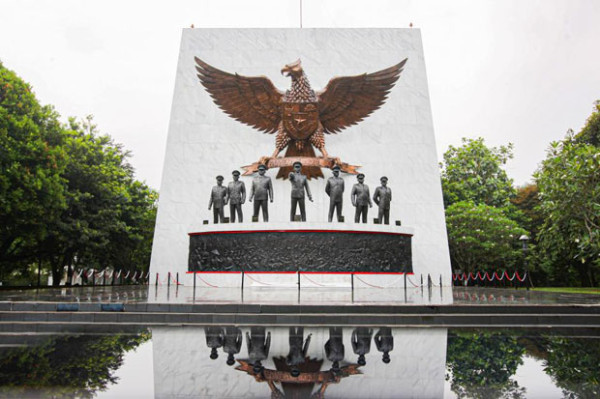 Tempat Angker di Jakarta Timur, Nomor Buncit Ada Penampakan Wanita Cantik Berpakaian Sekolah