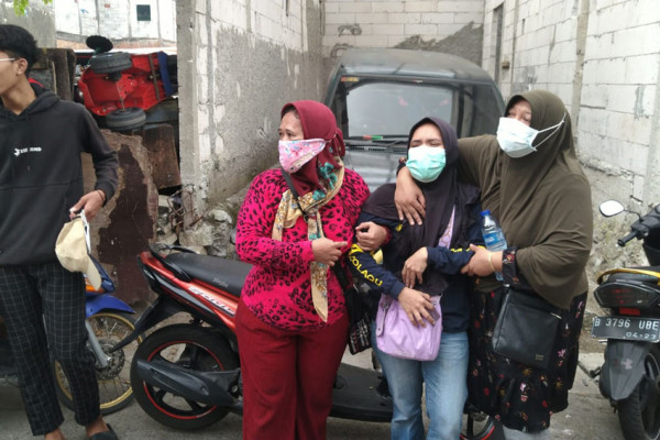 Tertipu Iming-iming Minyak Goreng Murah, Puluhan Emak-emak di Koja Menangis Histeris