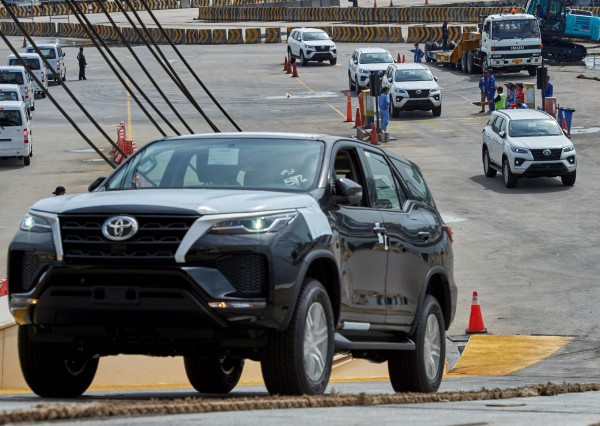 Perbandingan Harga Toyota Fortuner di Indonesia, Australia, Thailand, dan Filipina
