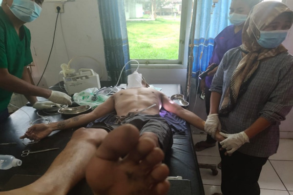 BREAKING NEWS! KKB Tembak Karyawan dan Bakar Mess PT MTT di Ilaga Papua