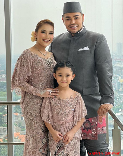 Heboh Foto Ivan Gunawan dan Ayu Ting Ting bak Calon Pengantin, Didesak Segera Dihalalin