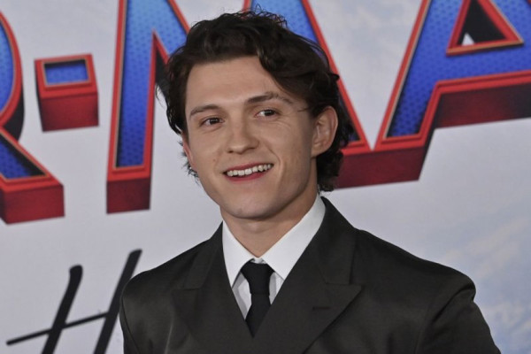 7 Selebritas Bernama Tom yang Paling Kaya di Hollywood