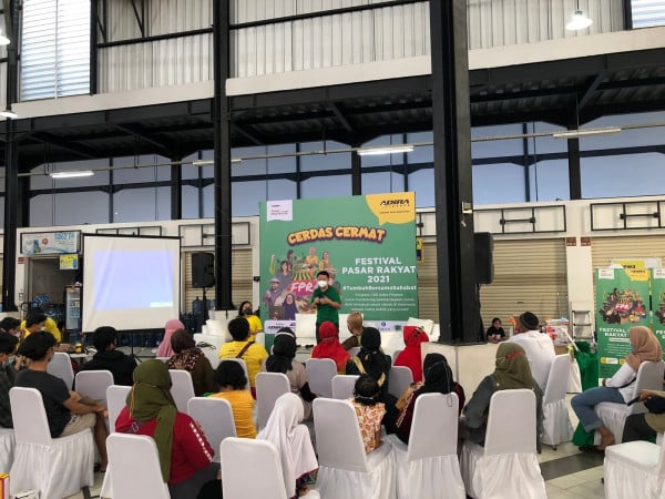 Berikan Banyak Manfaat, Ini Ungkapan Para Pedagang Pasar Tentang Festival Pasar Rakyat