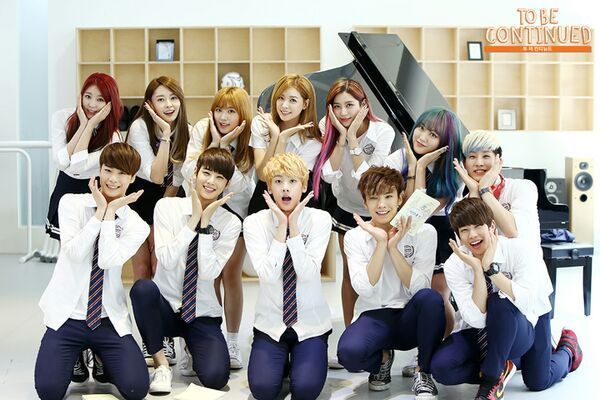 10 Grup K-Pop yang Punya Serial Drama dan Film Sendiri