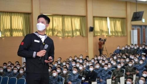Park Bo Gum Selesai Wajib Militer Hari Ini, 2 Bulan Lebih Awal