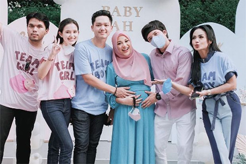 10 Fakta Aurel Hermansyah Melahirkan Baby A