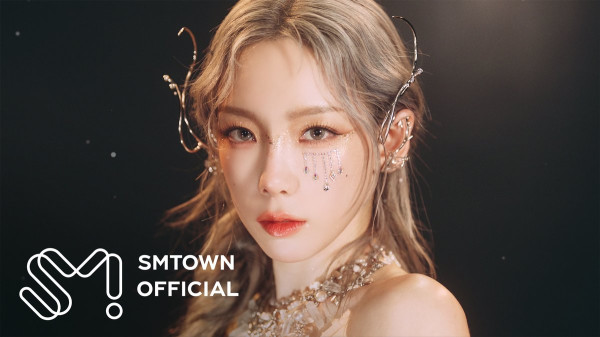 7 Fakta Taeyeon SNSD, Pernah Nyaris Diculik dan Menangis di Bandara Soetta