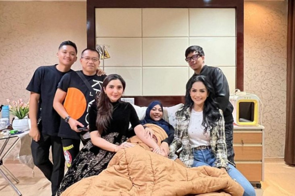 Fantastis! Segini Perkiraan Biaya Persalinan Aurel Hermansyah