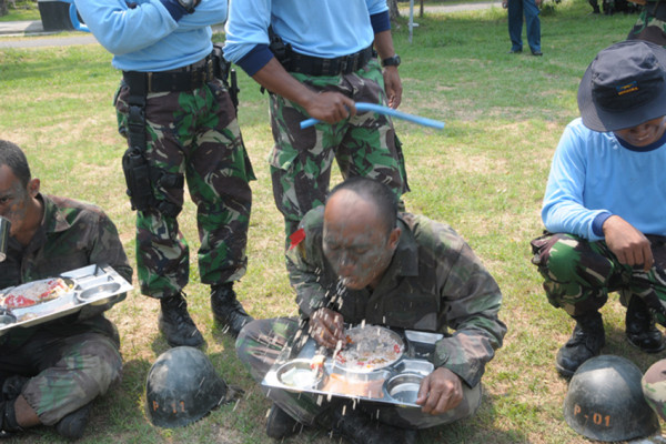 4 Latihan Ekstrem TNI yang Membuat Negara Lain Ketar Ketir, seperti Adegan Film Action