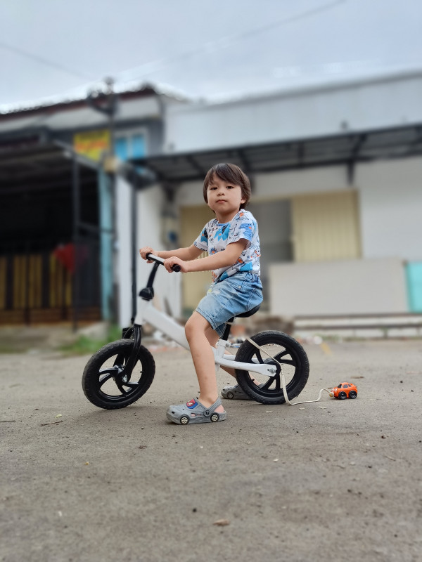 Ini Hasil Foto Kamera realme 9 Pro+, Suka Nggak?