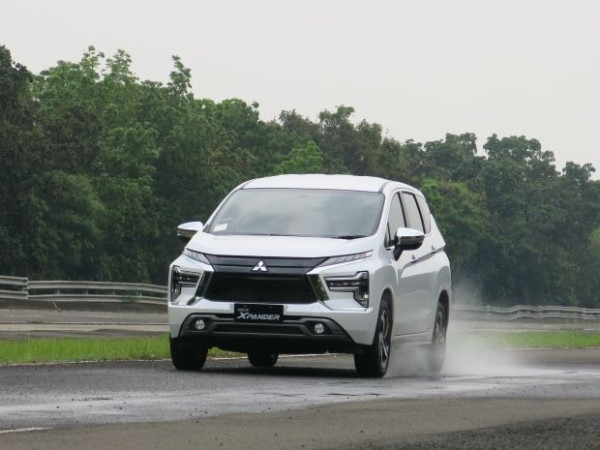 Ini Keuntungan Transmisi CVT dan Kontrol Traksi Buat Xpander Baru